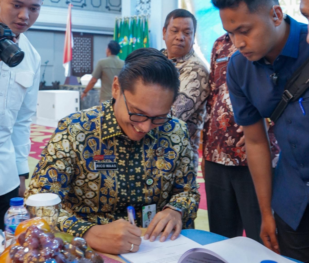 Sukseskan Program Makan Bergizi Gratis, Rico Waas Tandatangani Nota Kesepahaman dengan BGN