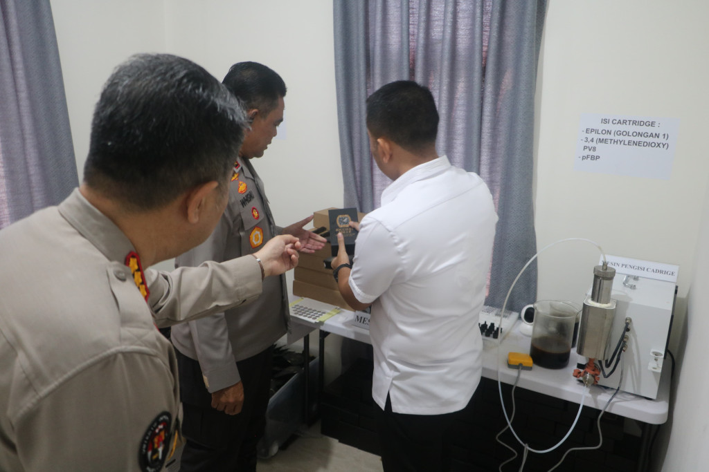 Polda Sumut Bongkar Pabrik Liquid Vape Mengandung Narkotika Senilai Rp300 Milyar