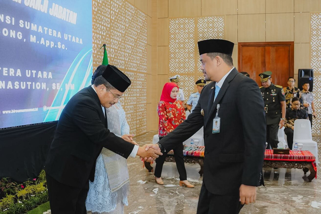 Lantik Togap Simangunsong Sebagai Sekda Sumut, Bobby Nasution Tekankan 4 Poin