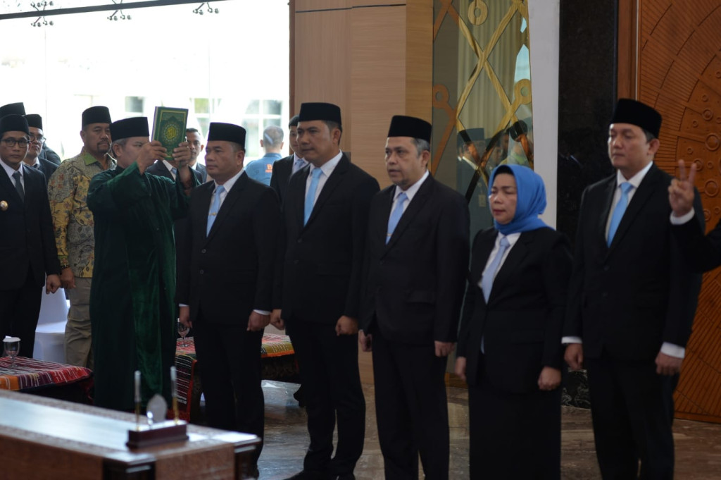 Lantik 6 Pejabat Eselon II, Bobby Nasution Tekankan Jajarannya Loyalitas