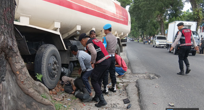 Dosen Tewas Tabrakan Maut dengan Truk Tangki di Simalungun