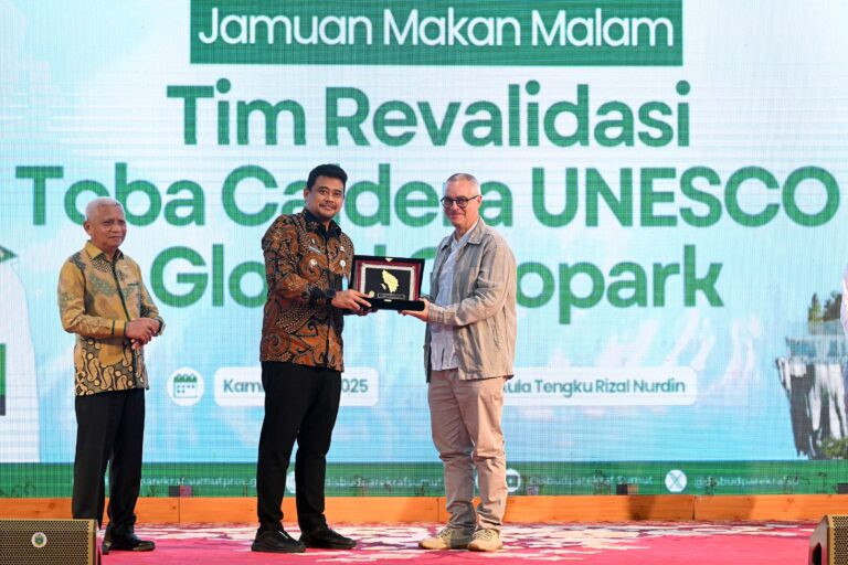 Bobby Nasution Optimis Geopark Kaldera Toba Dapat Kartu Hijau