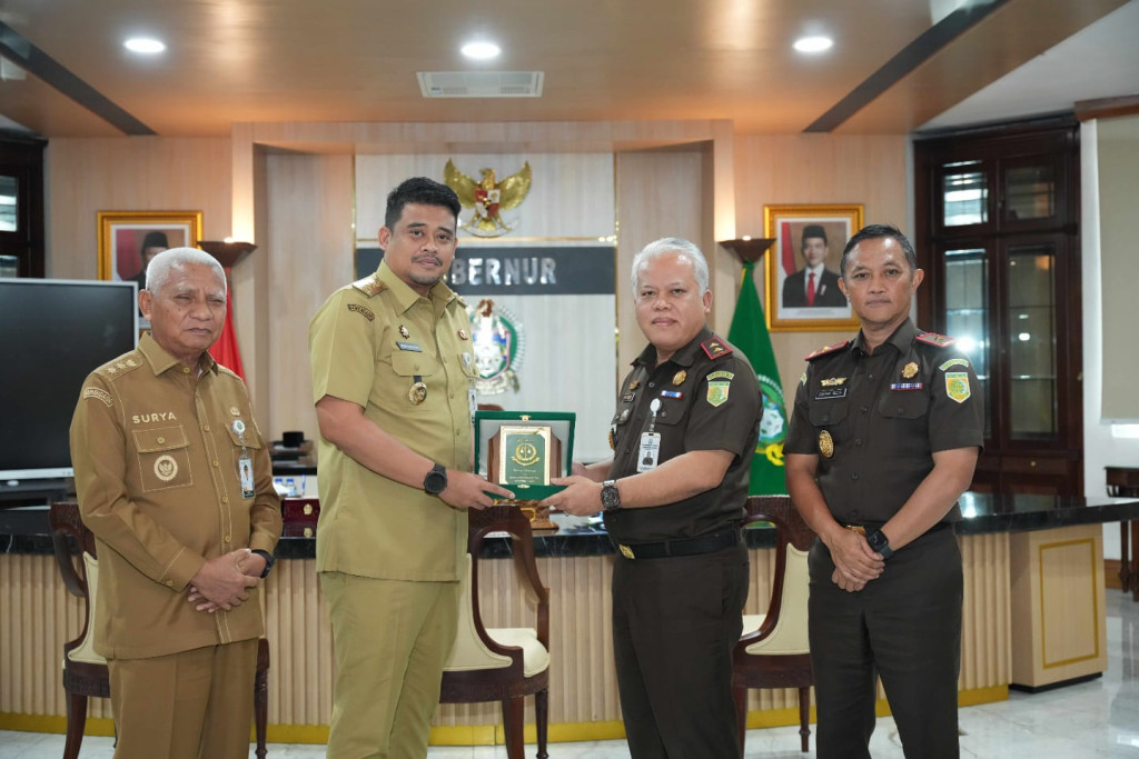 Bobby Nasution dan Kajati Sumut Bahas Restorative Justice dan PAD Bocor