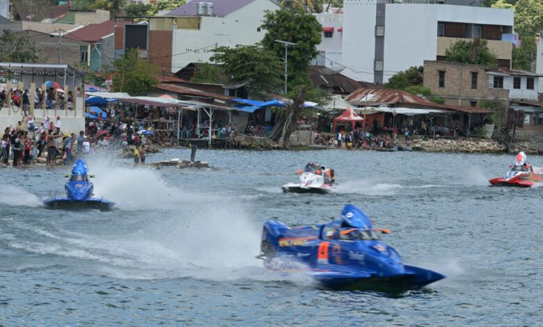 Pembalap F1 Powerboat Terpesona dengan Danau Toba, Budaya dan Masyarakat