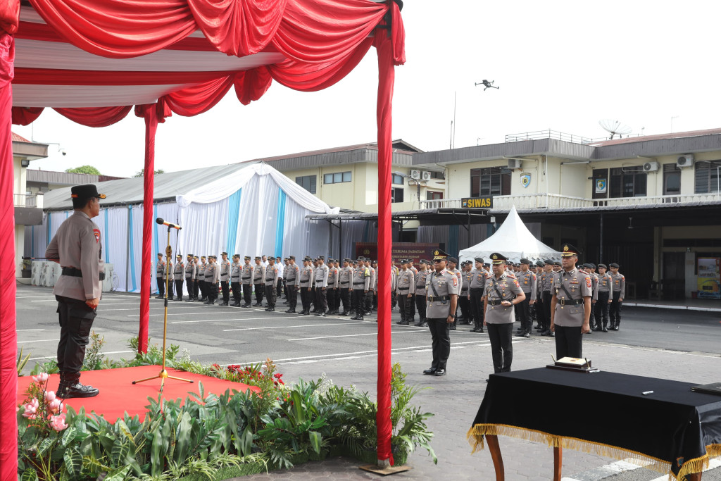 Sertijab Kapolrestabes Medan dan Dirnarkoba Polda Sumut, Kapolda Tekankan Ini