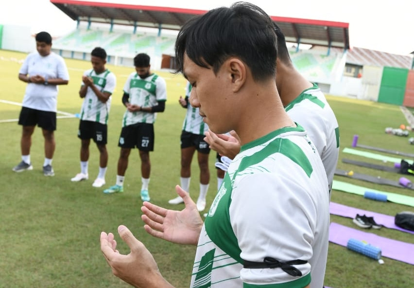 Duka Bencana Sumatera, PSMS Kenakan Pita Hitam di Latihan Perdana Usai Libur