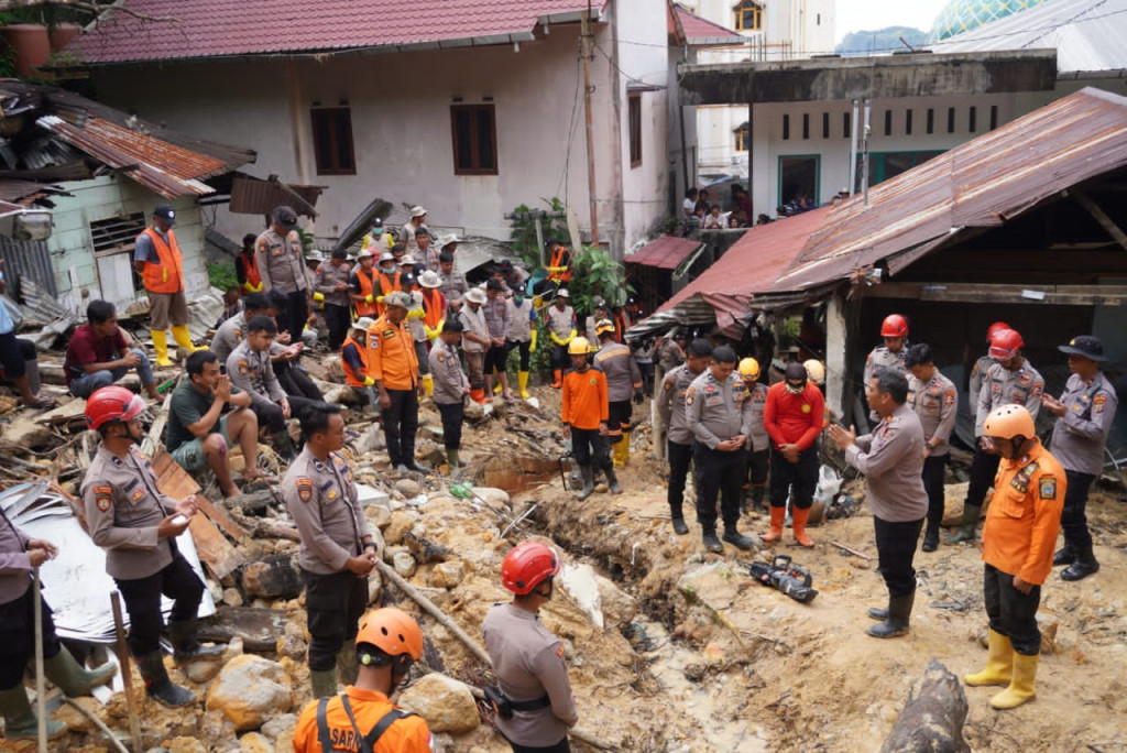 Titik Diduga Lokasi Korban Tertimbun Longsor di Sibolga Ditemukan Tim K-9