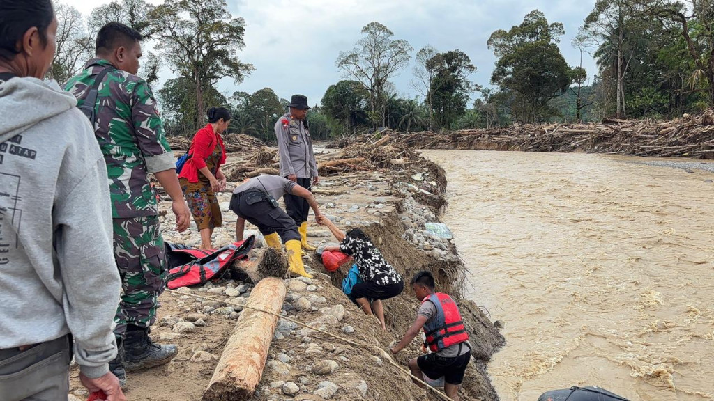 Status Tanggap Darurat Bencana di Sumut Diperpanjang hingga 24 Desember 2025
