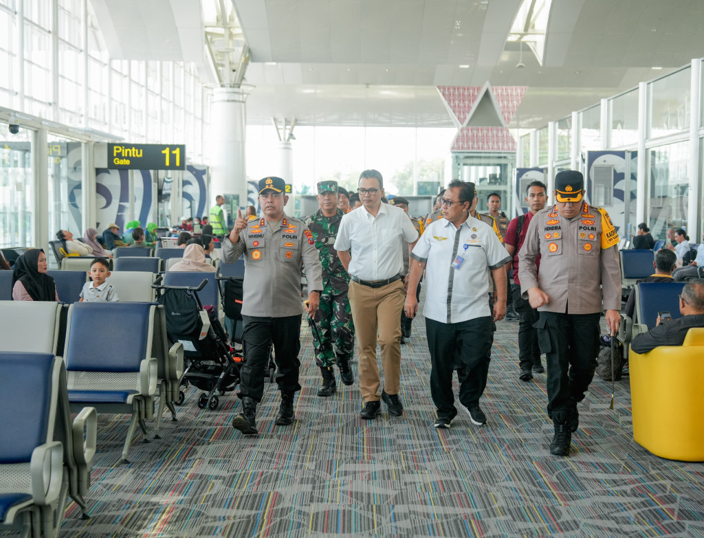 Cek Pospam Nataru 2026, Kapolda Sumut Pastikan Keamanan Penumpang Bandara Kualanamu