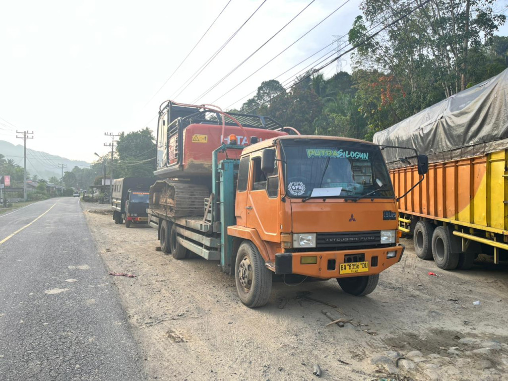 2 Ekskavator Diduga untuk Tambang Emas Ilegal di Madina Dicegat Polda Sumut