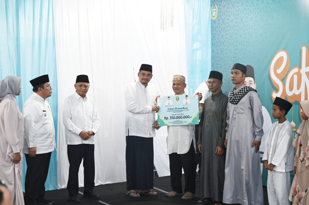 Serahkan Hibah Rp350 Juta Masjid di Pematangsiantar, Bobby Nasution Pembangunan dan Kesejahteraan Masyarakat