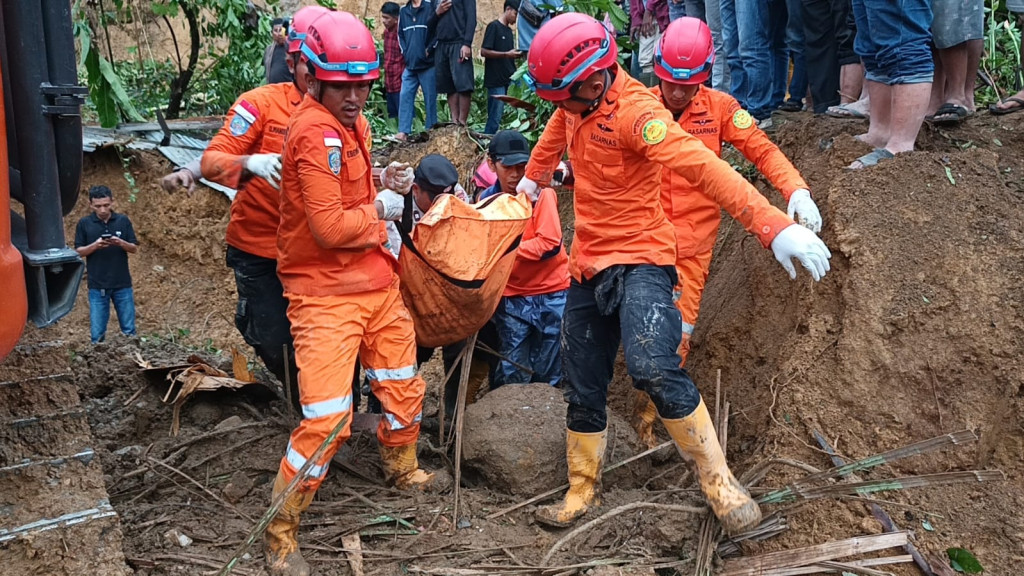 Longsor Terjang Kawasan Wisata Sembahe, 5 Orang Tewas Tertimbun
