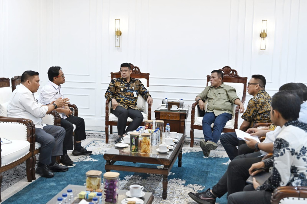 Fokus Infrastruktur dan Huntap, Bobby Nasution Percepat Pemulihan Banjir dan Longsor di Tapteng