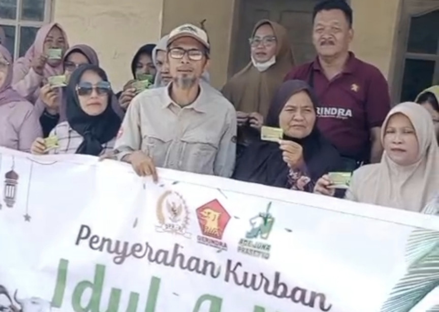 Salurkan 100 Bungkus Daging Kurban, DPD Gerindra Sumut Berbagi dengan Warga Desa Klambir V Kebun