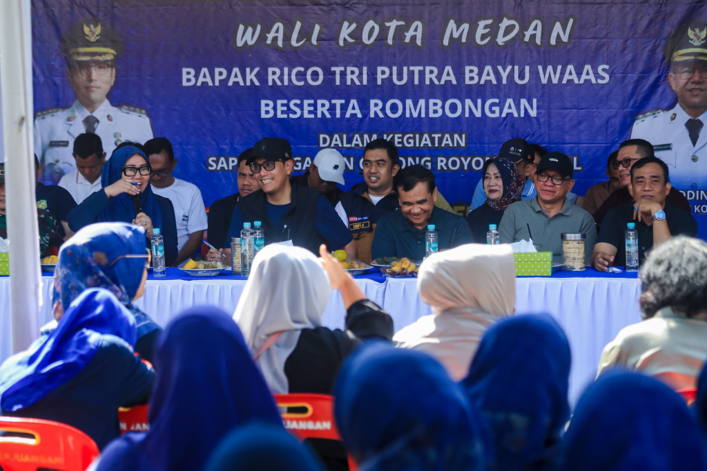 Warga Apresiasi Kebijakan Rico Waas Kembalikan Layanan E- KTP di Kecamatan: Tahun Ini Semua Bisa Cetak