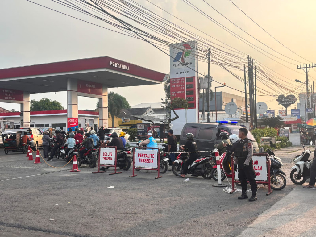 Antrean Panjang BBM Masih Berlangsung, Polda Sumut Siagakan 786 Personel di 325 SPBU