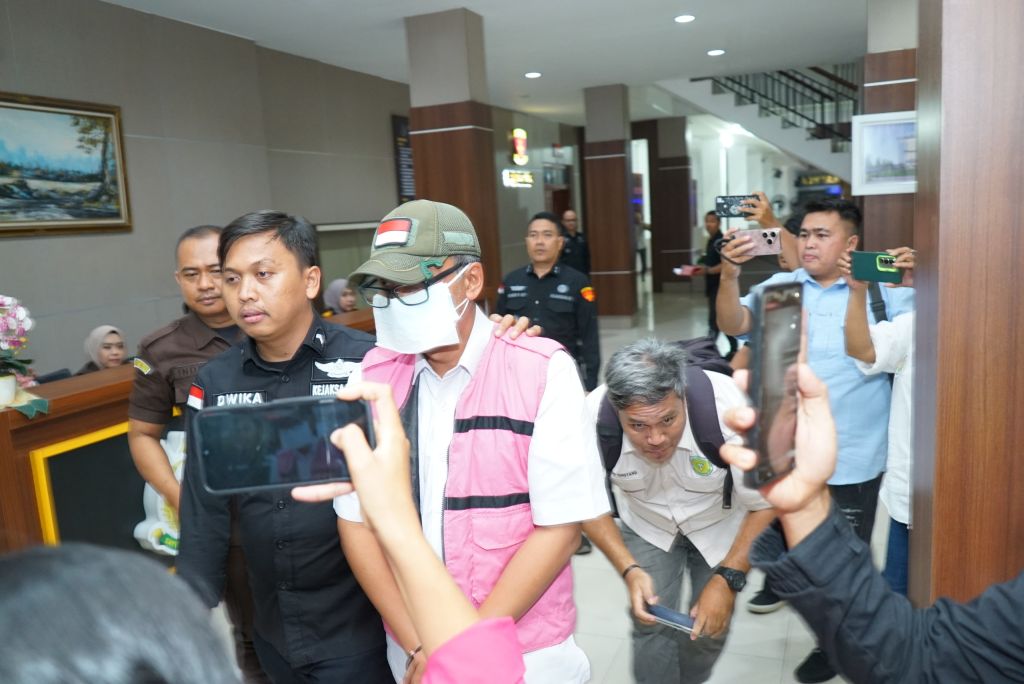 Pejabat Kementerian PUPR Tersangka Korupsi Waterfront City Pengaruran dan Tele KSPN Danau Toba